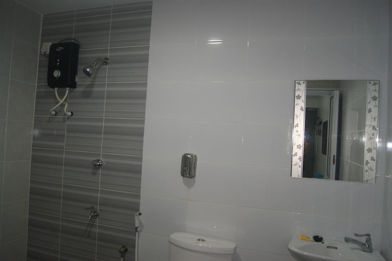 Bathroom 4, HOTEL SHAFURA 2, Kemaman