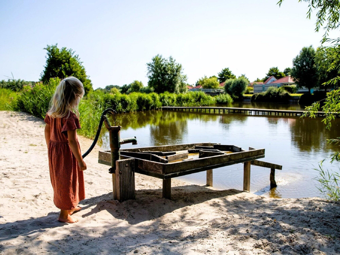 Property grounds 5, Detached House With Sauna and Whirlpool From Hoorn, Andijk