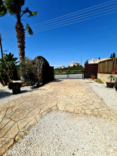 Others 5, Cheerful 2 Bedroom Villa, sea views, refurbished 2026