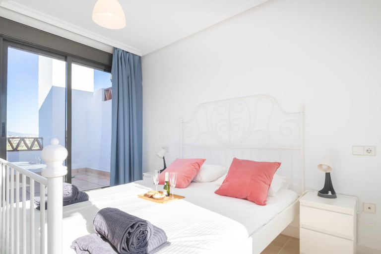 Room 4, Sunset Sunshine Pool and Golf, Málaga