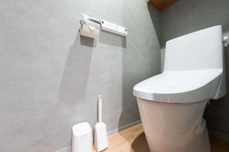 Bathroom 27