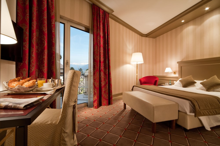 Bedroom 3, Hotel De La Paix, Lugano