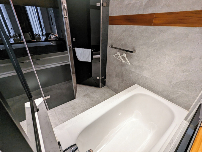 Bathroom 5, CHECK inn Taichung Zhongshan, Taichung