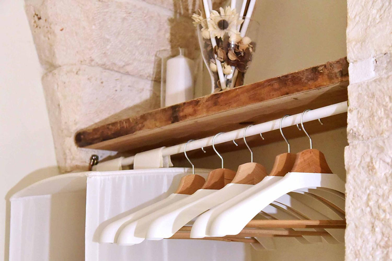 Bathroom 3, l'angolo di Gaudi, alcoba Blanca, Bari