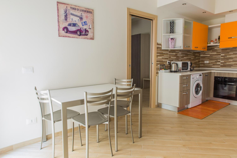 Dining Room 4