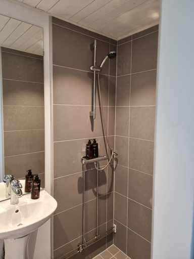 Bathroom 4, 4B Osterlen Bed & Breakfast, Tomelilla
