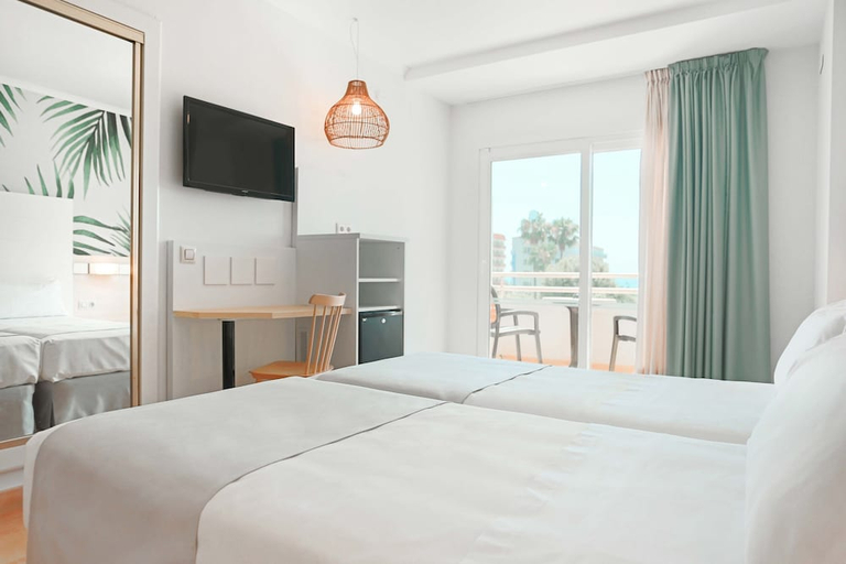 Bedroom, ALEGRIA Florida & Spa 4 SUP, Barcelona