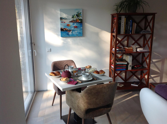 2, La Postellerie, Manche