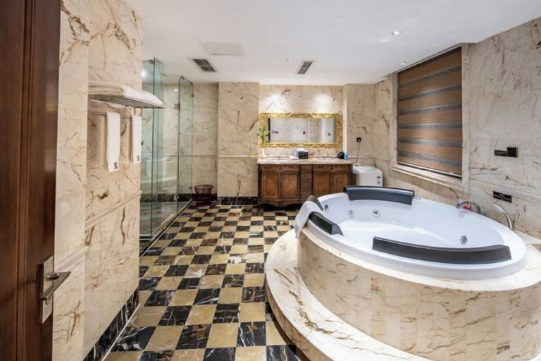Bathroom 4, Taihe Millennium Hotel, Leshan