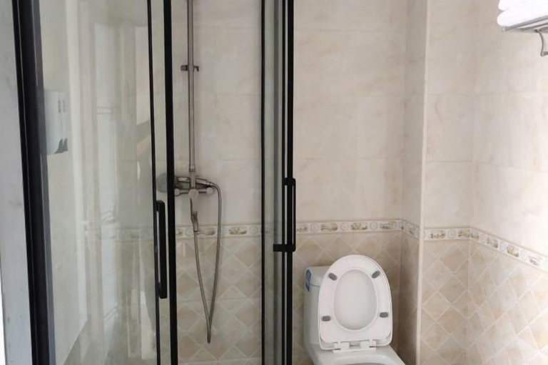 Bathroom 3, Yingjia Hotel, Hezhou
