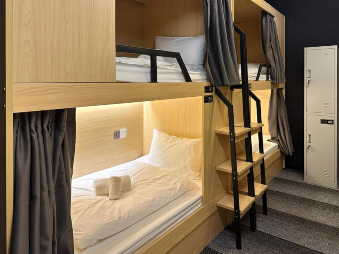 Bedroom 3, The Room Capsule Hotel, Singapura