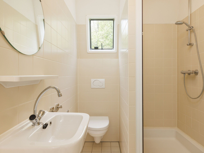Bathroom, Hoenderloo Getaway with Pool, Apeldoorn