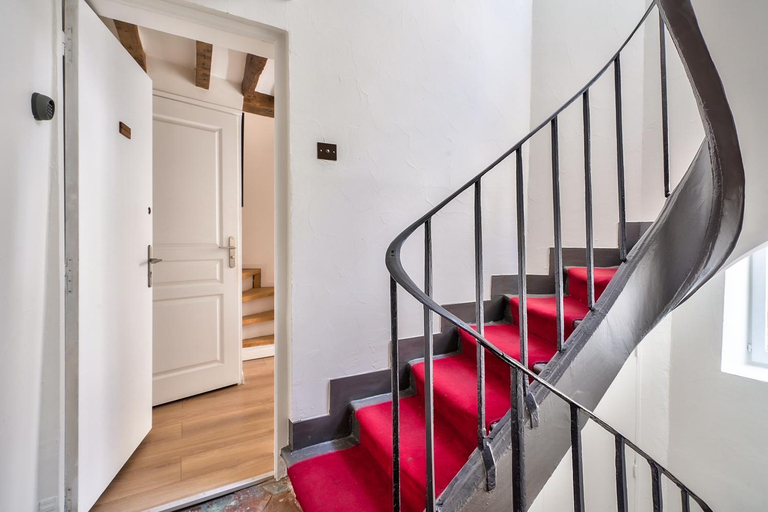 Others 2, Pretty Mezzanine Studio in the Heart of Paris (2F), Paris