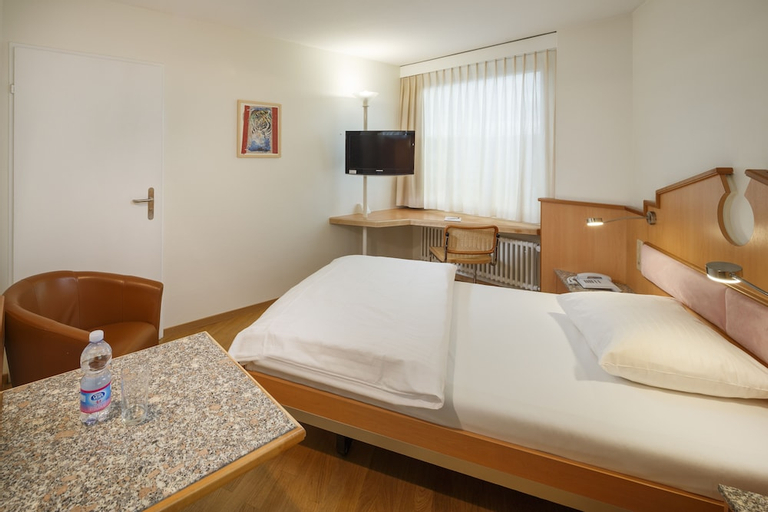 Bedroom 22