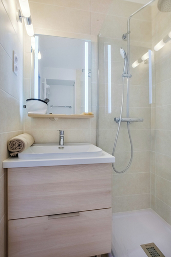 Bathroom 3, Résidence Cannes Villa Livia, Alpes-Maritimes