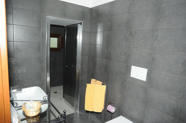 Bathroom 4, Country Relais La Torretta Baronale, Benevento