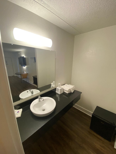 Bathroom 5, モーテル 6 マンチェスター テネシー, Coffee