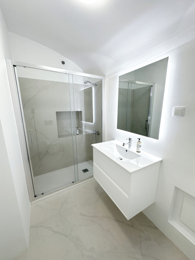 Bathroom, Bombarda 15 Evora, Évora