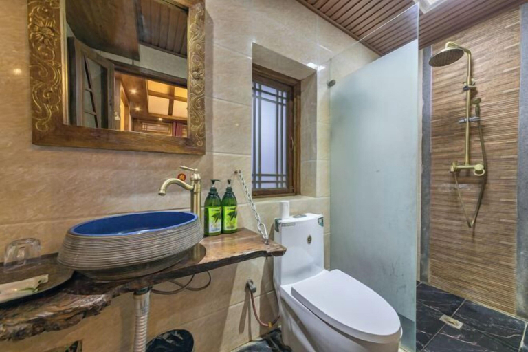 Bathroom 3, NAXI yage hotel, Lijiang