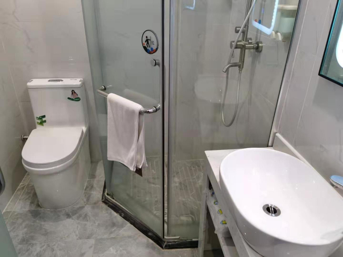 Bathroom 5, 7 Days Premium Guangzhou Guangyuan Passenger Station, Guangzhou