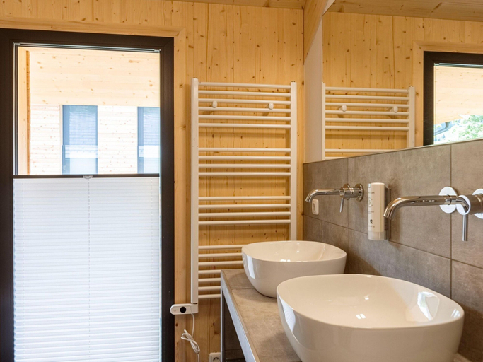Bathroom 3, Pleasant Holiday Home With Pool, Murau