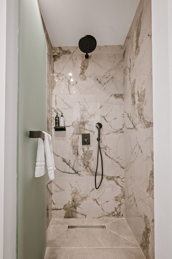 Bathroom 5, Plānis Str Urban Suites by Semavi, Crete