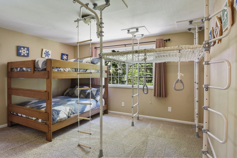 Bedroom 2, Brockway Manor, Placer