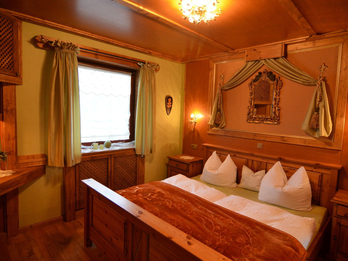 Bedroom 2, Wohnung mit Terrasse in Zeil am Main, Haßberge