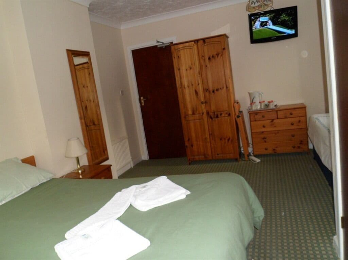 Bedroom 2, Carlton Lodge, Cambridgeshire