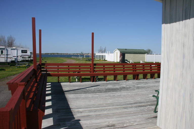 Others 4, Camping et Auberge Escale de lile, Gloucester