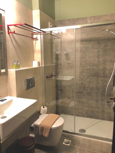 Bathroom 2, ΜΠΑΡΟΥΤΟΜΥΛΟΣ -Baroutomilos, Peloponnese