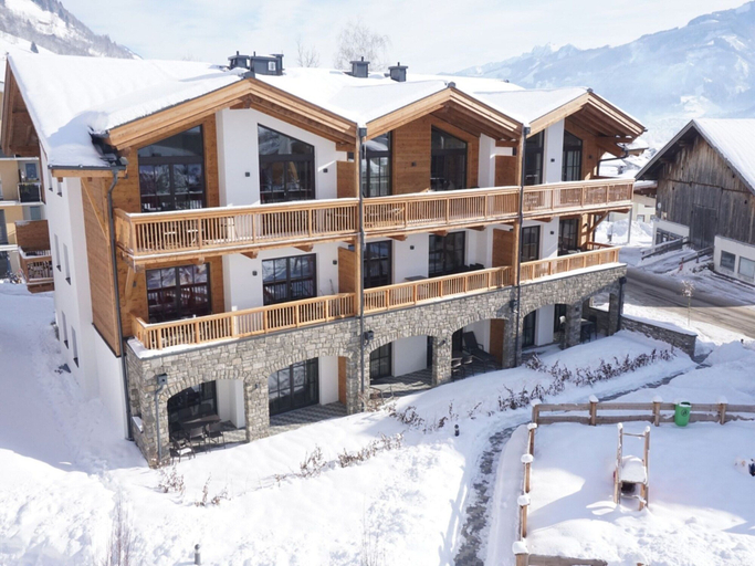 Others 2, Lovely Apartment in Piesendorf With Sauna, Zell am See