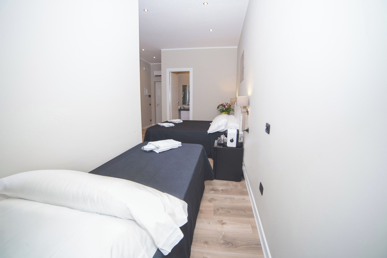 Bedroom 4, TREVI PORTRAIT, Roma