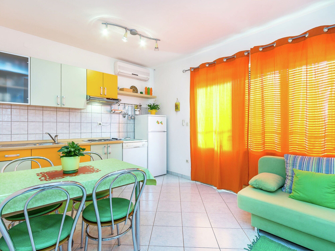 Others 5, Inviting Apartment in Vinkuran near Sea, Medulin
