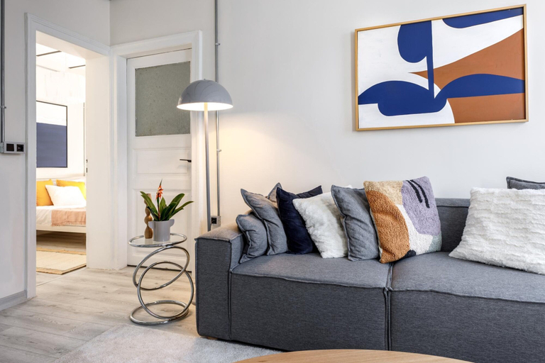 Room 5, Chic Flat 5 min to Galata Tower in Istiklal Ave, Beyoğlu