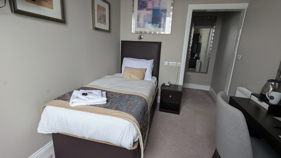 Bedroom 2, Alexandra Hotel Eastbourne, East Sussex