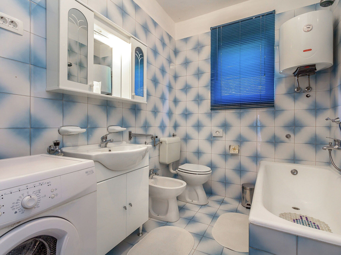 Bathroom 3, Apartment in Pula near City Center, Pula
