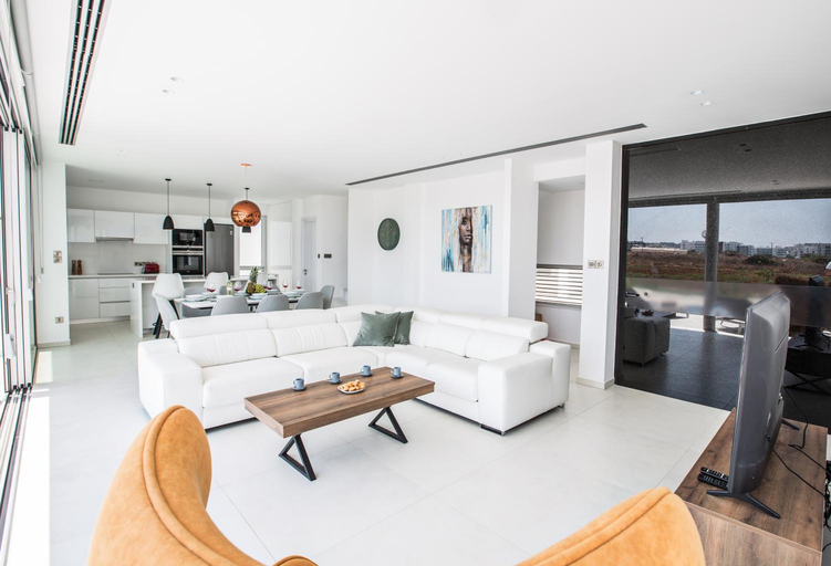Facilities 3, Villa Alana (AQ) BP13