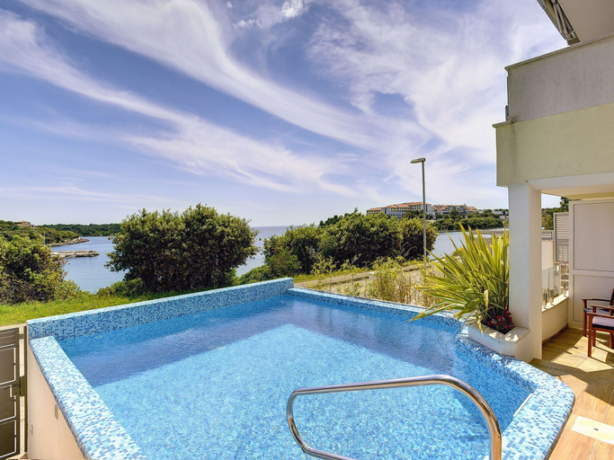 Sport & Beauty 5, Villa in Pula With Private Swimming Pool, Medulin