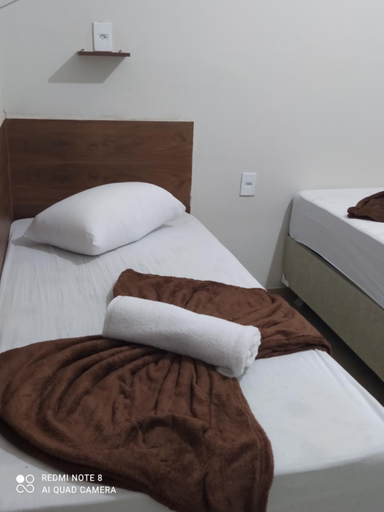 Others 3, Pousada Quarto com ventilador,ar frigobar e garagem, Aparecida