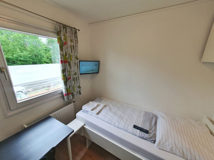 Bedroom 3, Aparthotel Jonas, Bremen