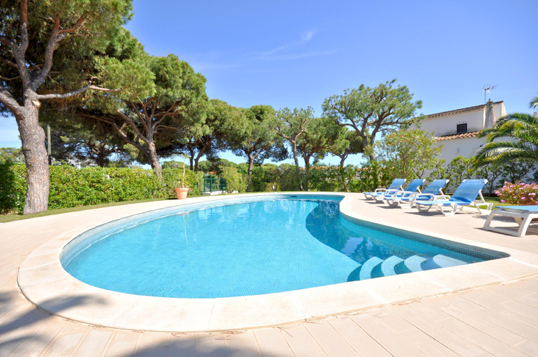 Sport & Beauty 2, Close to amenities, free air conditioning and wi-fi, Loulé