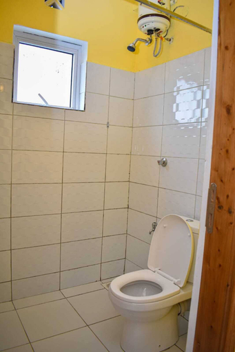Bathroom, Lux Suites Buxton Point Apartments, Mvita