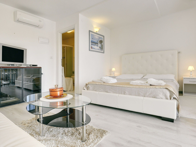 Bedroom 3, Villa in Pula With Private Swimming Pool, Medulin