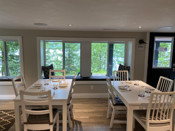 Food & Drinks 5, Somerset Lakeside Resort, Haliburton