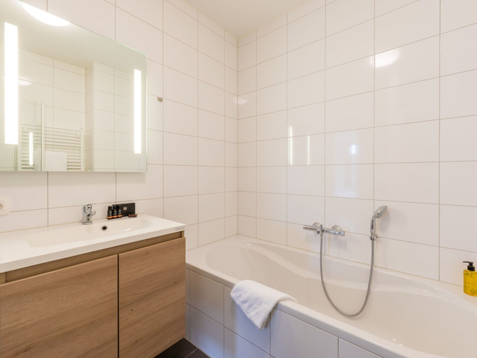 Bathroom 5, Apartment in Domburg Near the Beach, Veere