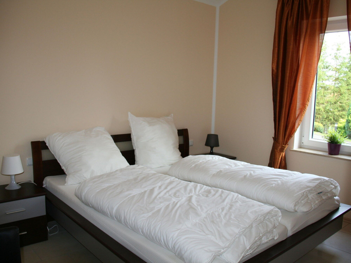 Bedroom 3, Bungalow in Eifel Near Forest and Mountains, Vulkaneifel