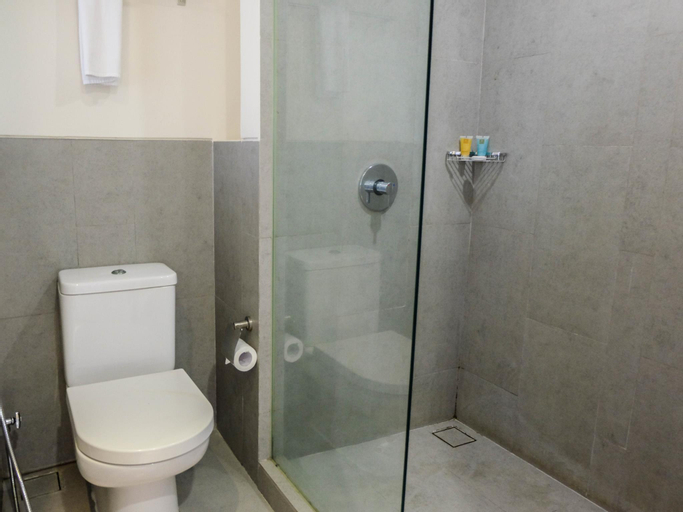 Bathroom 4