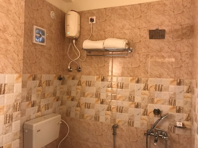 Bathroom 4, GHARANA RESORT, Hugli