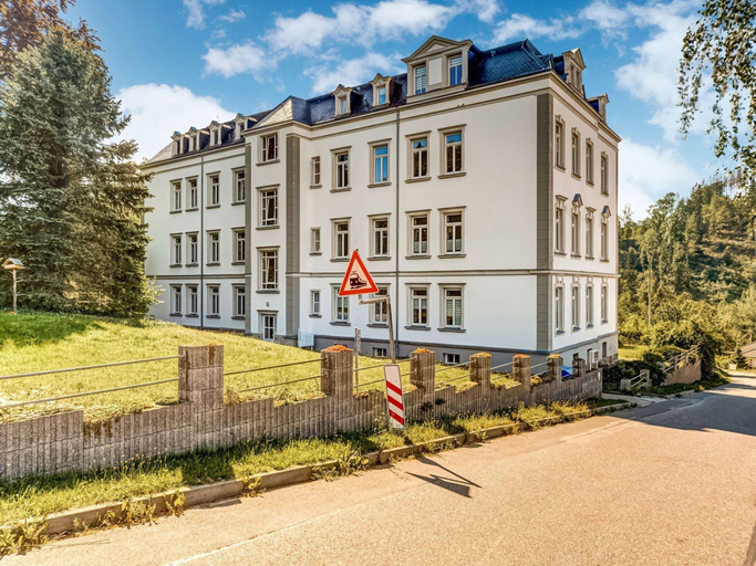 Exterior & Views 2, Pretty Apartment with Large Communal Terrace near Borstendorf, Erzgebirgskreis
